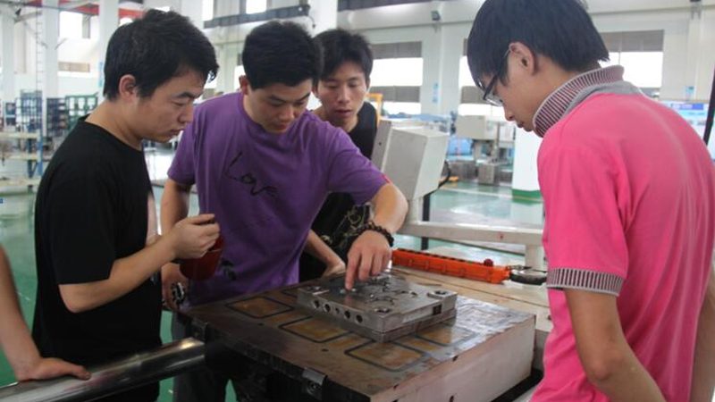 成都医疗塑胶模具定制：品质与技术的双重保障