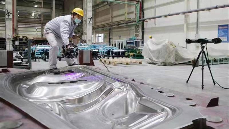 双色模具一模两腔规格：揭秘高效模具制造的秘密