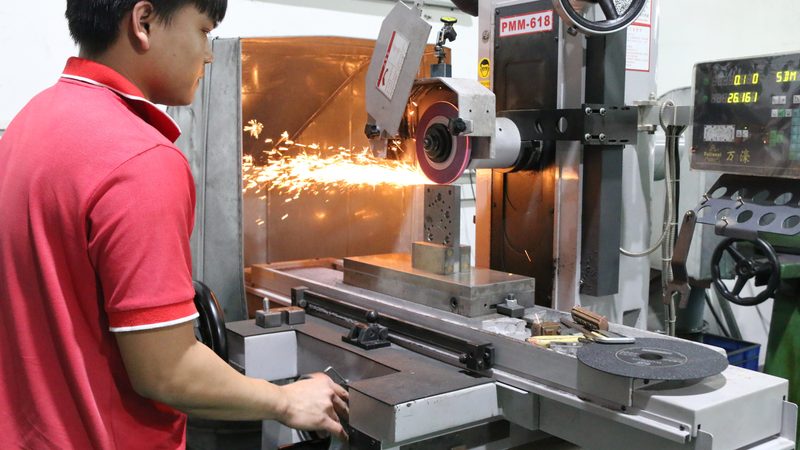 小批量硅胶模具加工：揭秘其核心工艺与选型要点**